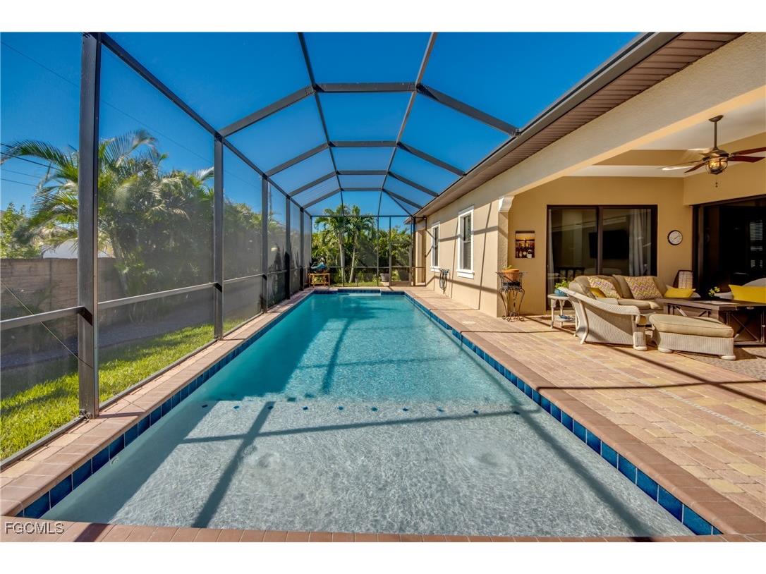 912 Palmetto Pointe Circle Cape Coral FL 33991 2025021736 image40