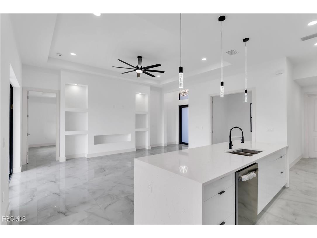 912 Pine Avenue Lehigh Acres FL 33972 2025007722 image9