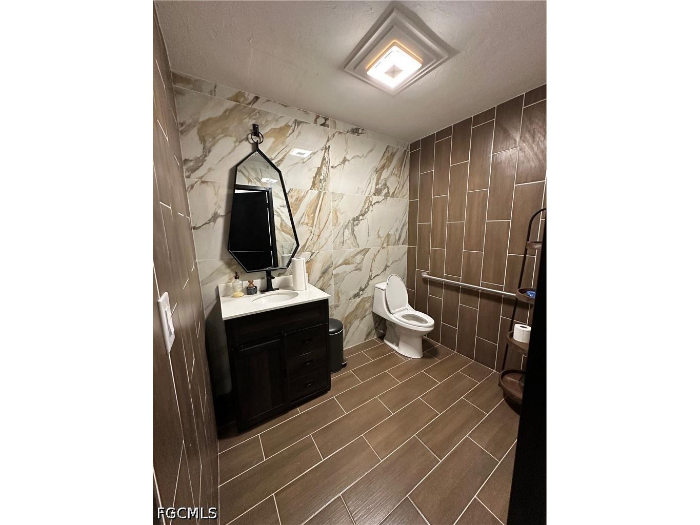 912 SE 8th Place Cape Coral FL 33990 2026019336 image14