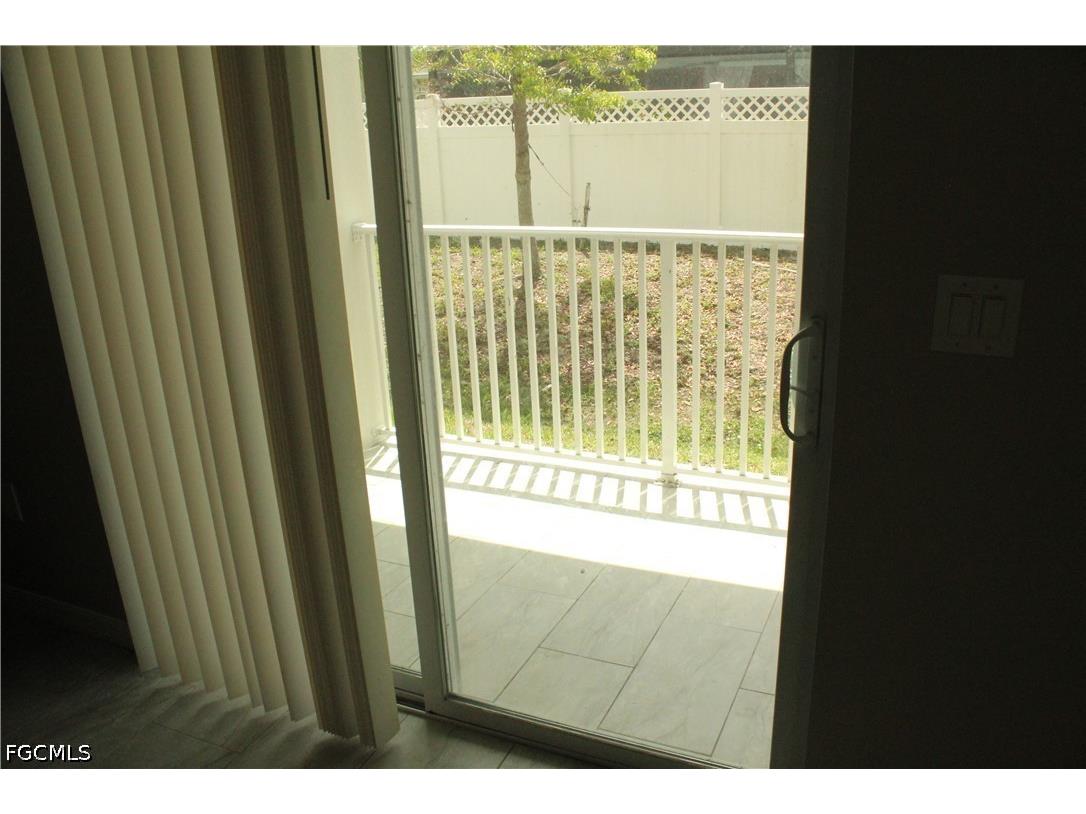 912 SW 39th Terrace #104 Cape Coral FL 33914 2026016493 image6