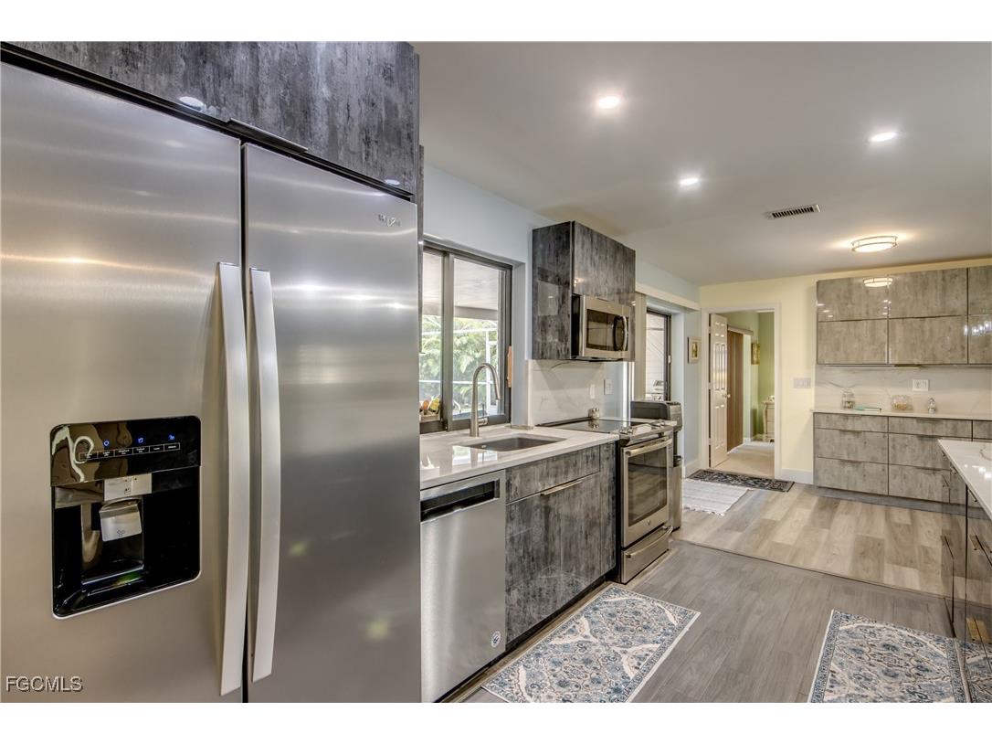 912 SW 54th Lane Cape Coral FL 33914 2025002812 image7