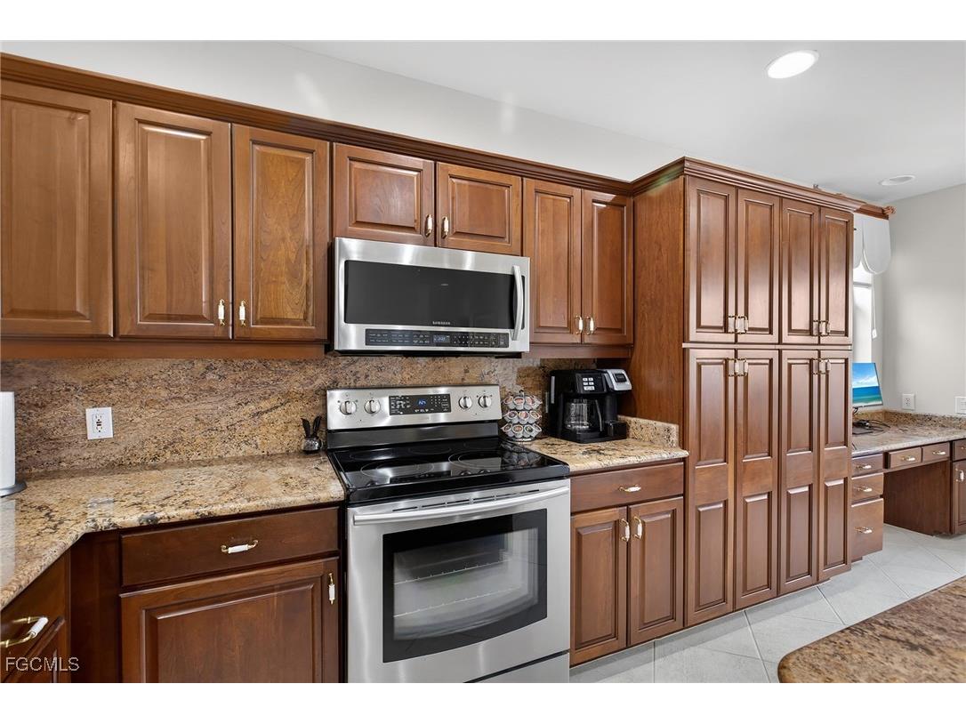 9121 Southmont Cove #406 Fort Myers FL 33908 2026002194 image3