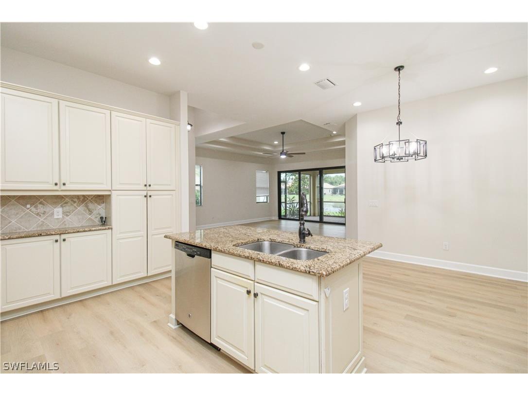 9122 Isla Bella Circle Bonita Springs FL 34135 226012002 image1