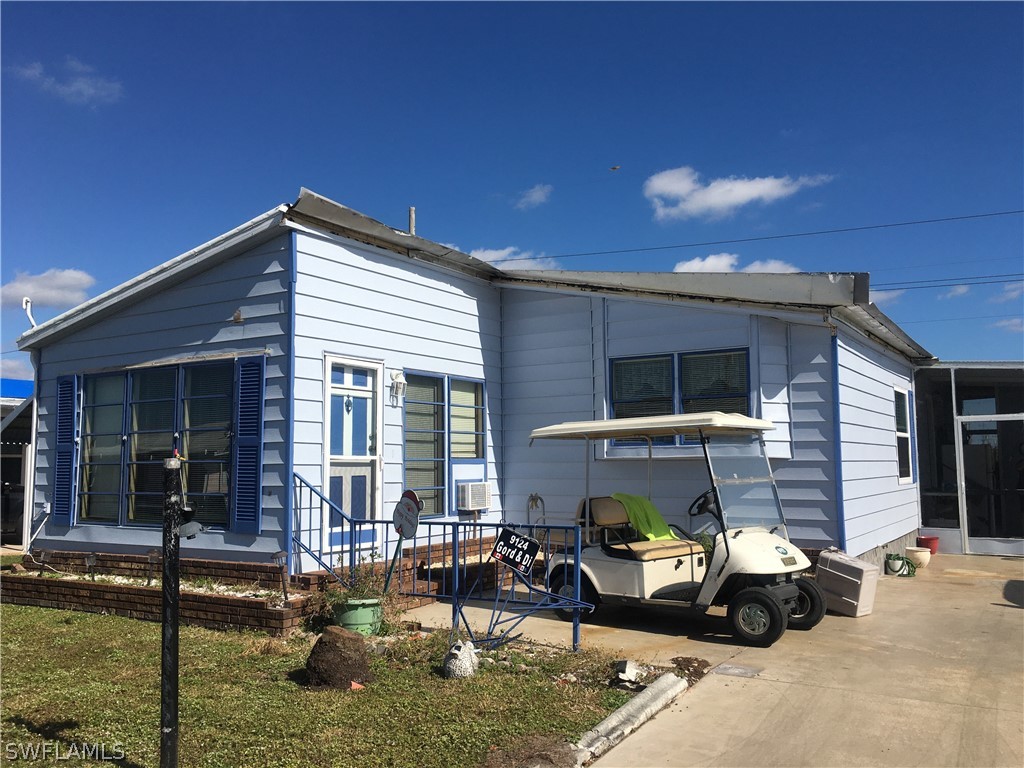 9124 Flamingo Circle North Fort Myers FL 33903 223001706 image1