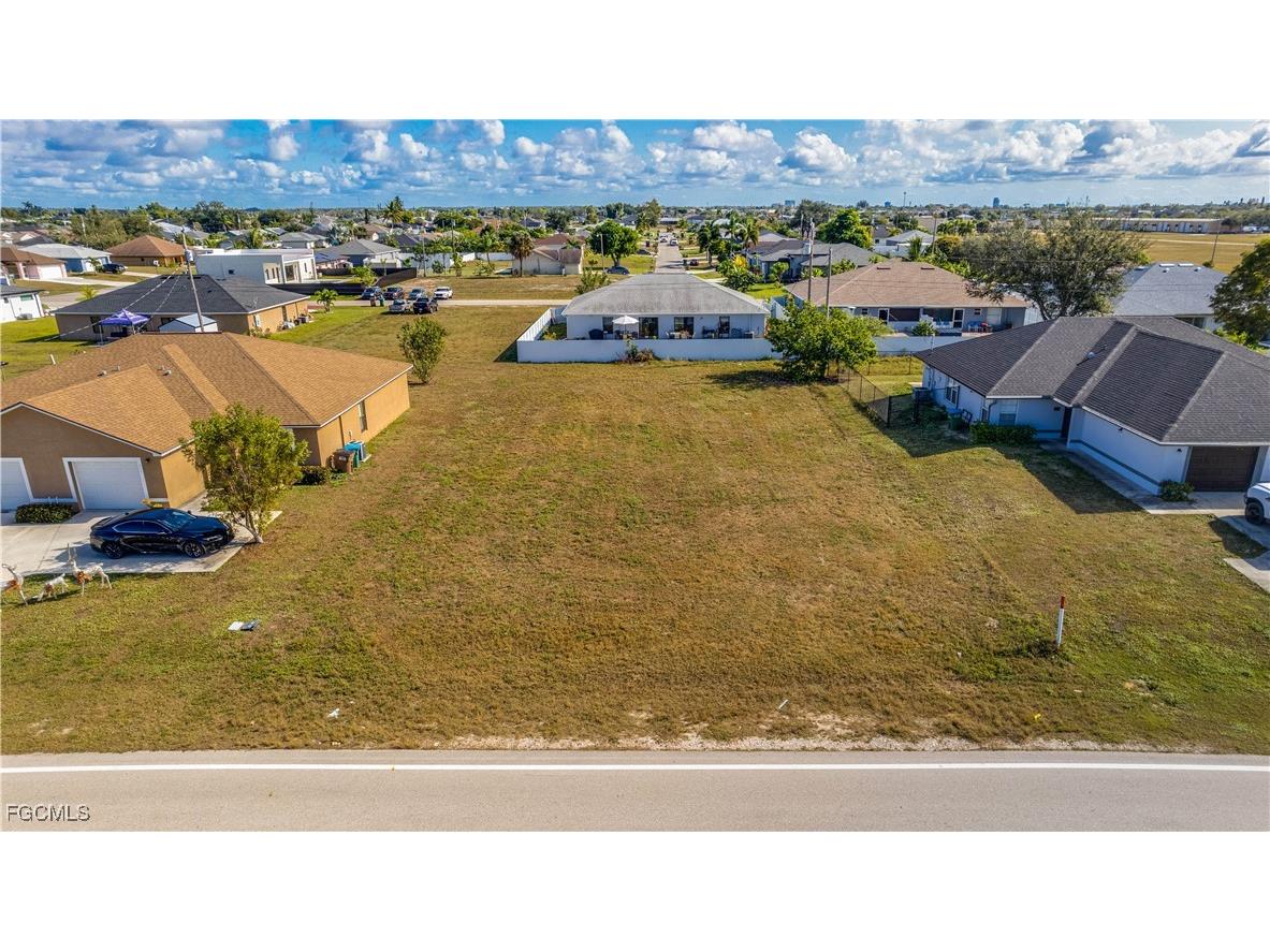 913 Andalusia Boulevard Cape Coral FL 33909 2025026138 image1