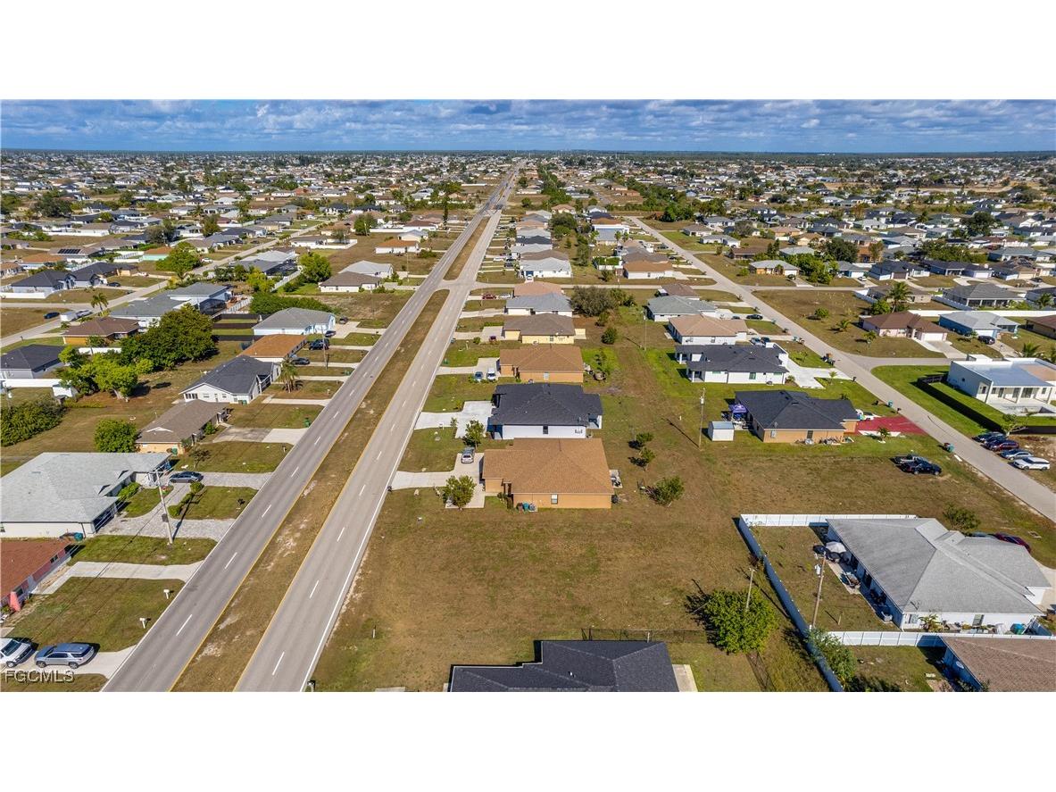 913 Andalusia Boulevard Cape Coral FL 33909 2025026138 image4
