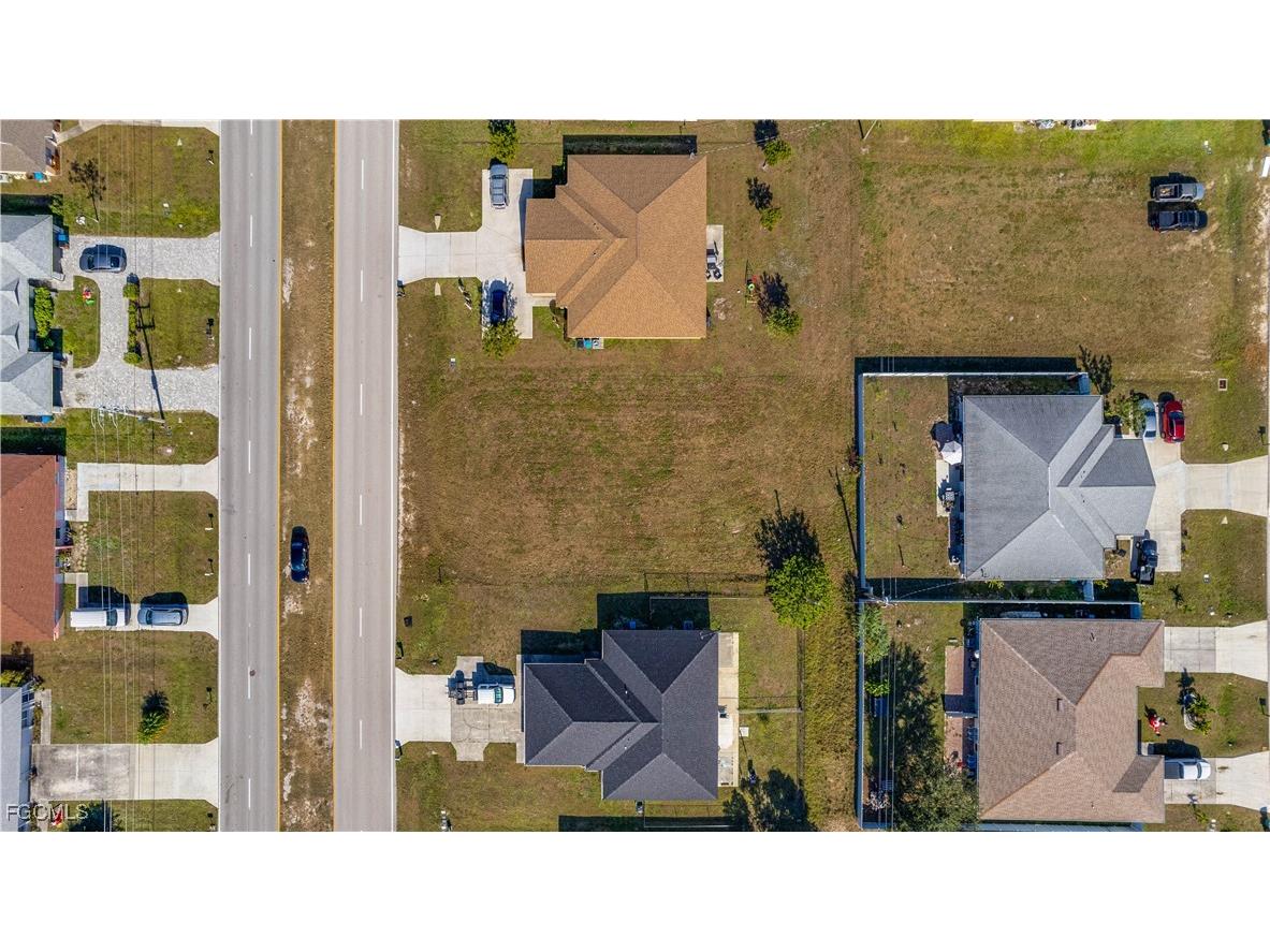 913 Andalusia Boulevard Cape Coral FL 33909 2025026138 image8