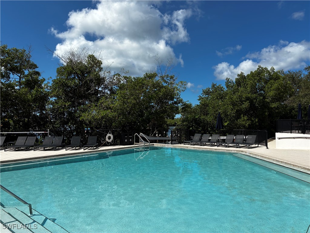 913 Carrick Bend Circle #202 Naples FL 34110 225079932 image32