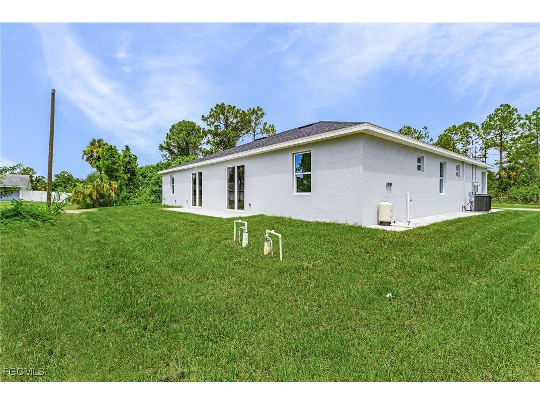 913 E 12th Street Lehigh Acres FL 33972 2025017300 image20
