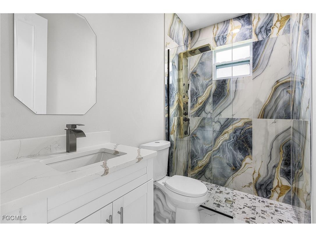 913 E 12th Street Lehigh Acres FL 33972 2025017300 image8