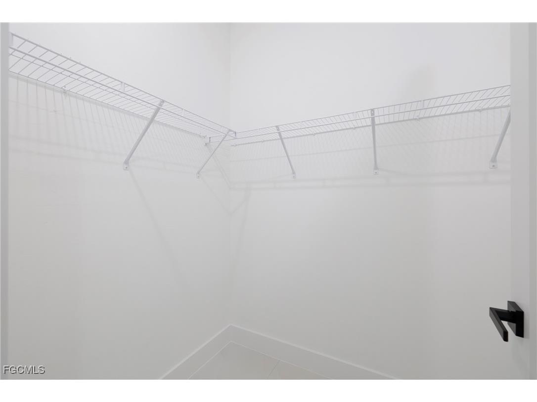 913 Embers Parkway W Cape Coral FL 33993 2025012485 image23