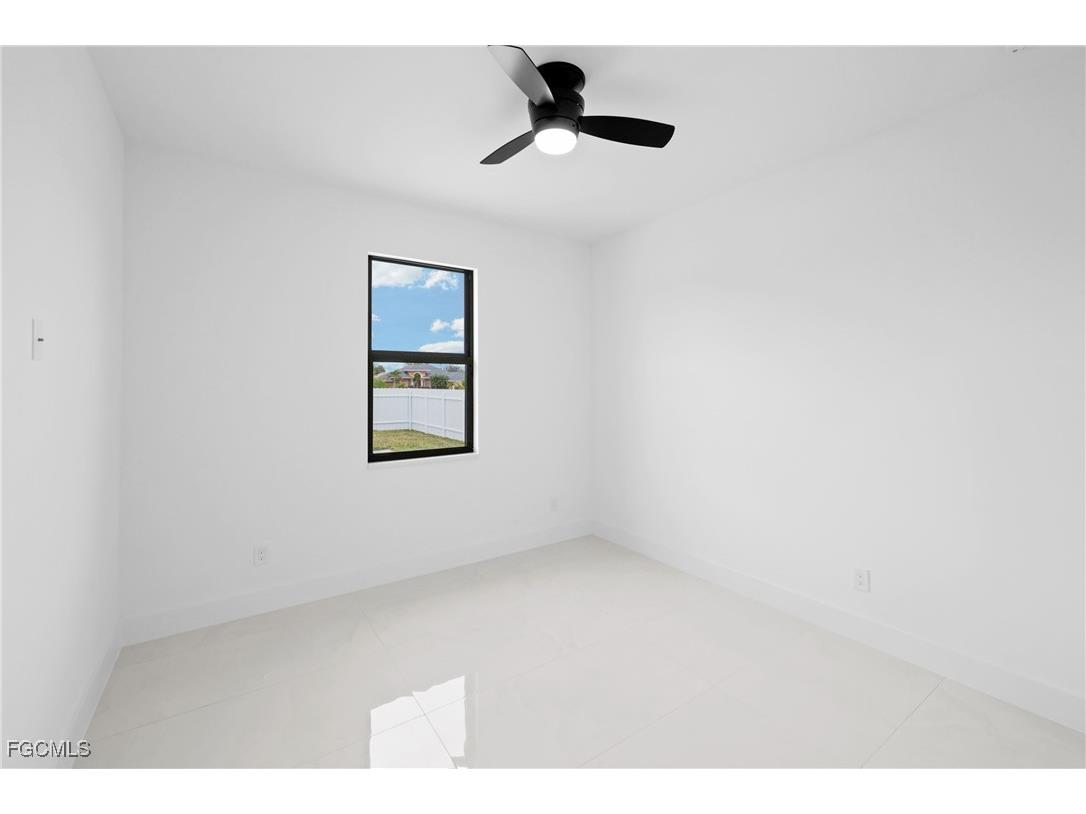 913 Embers Parkway W Cape Coral FL 33993 2025012485 image25