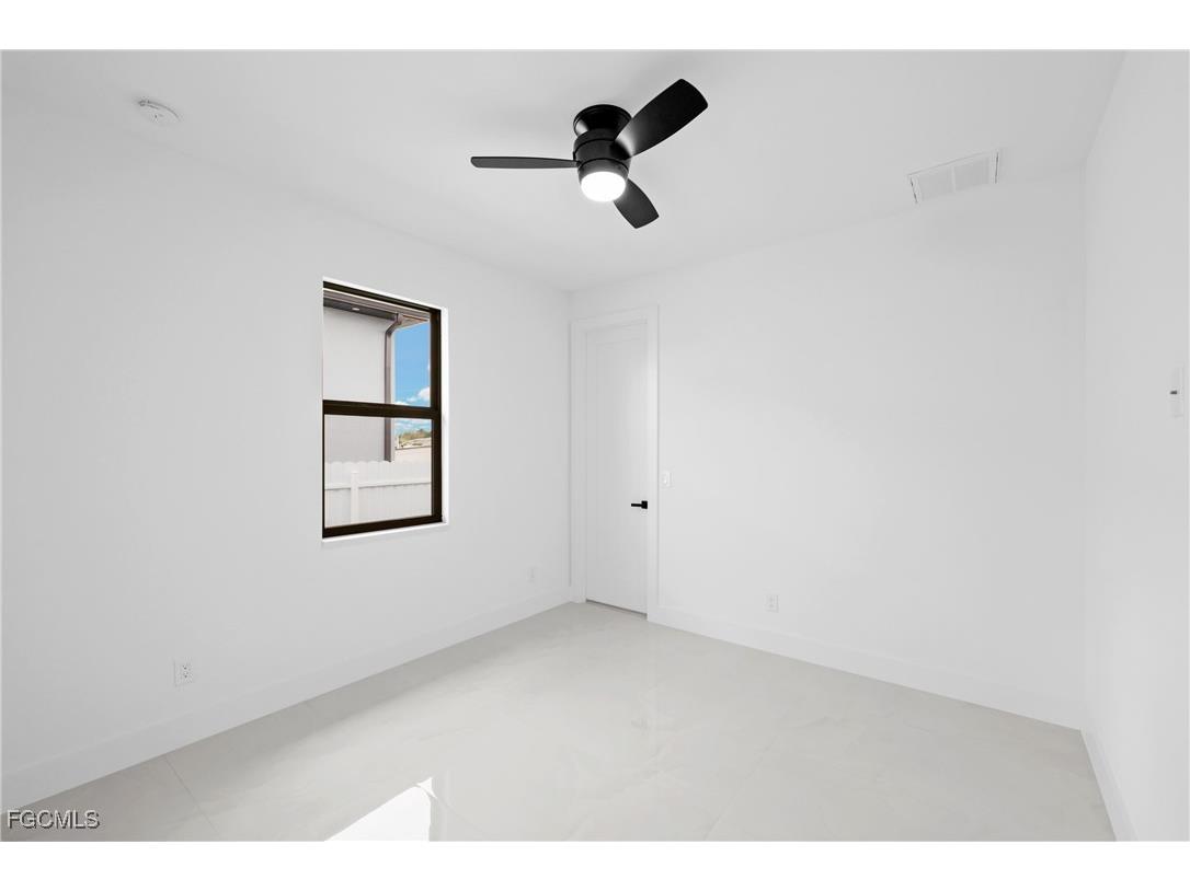 913 Embers Parkway W Cape Coral FL 33993 2025012485 image27