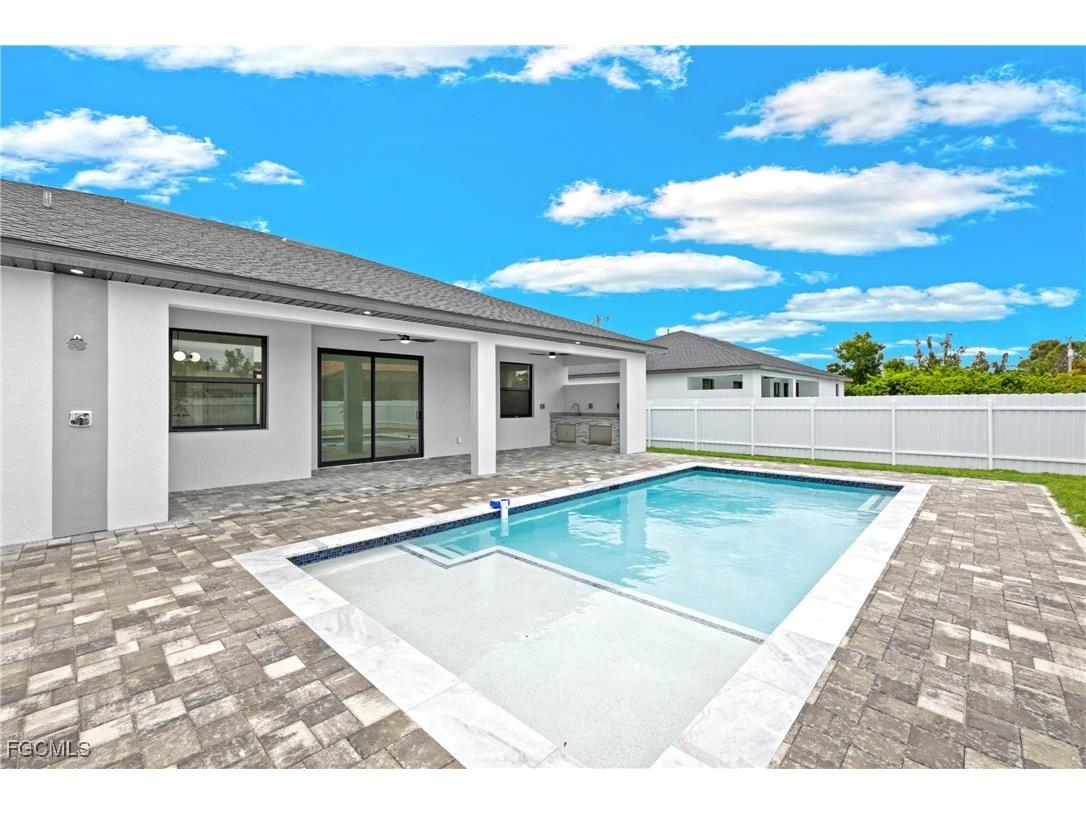 913 Embers Parkway W Cape Coral FL 33993 2025012485 image3