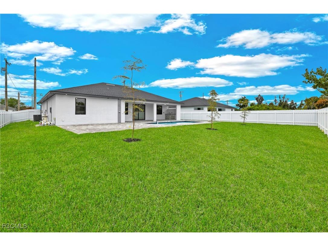 913 Embers Parkway W Cape Coral FL 33993 2025012485 image33