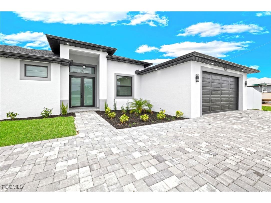 913 Embers Parkway W Cape Coral FL 33993 2025012485 image5