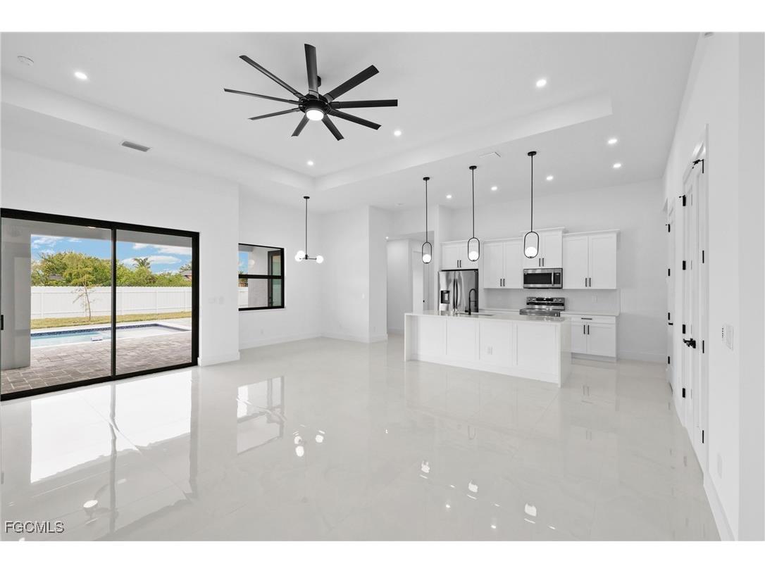 913 Embers Parkway W Cape Coral FL 33993 2025012485 image7