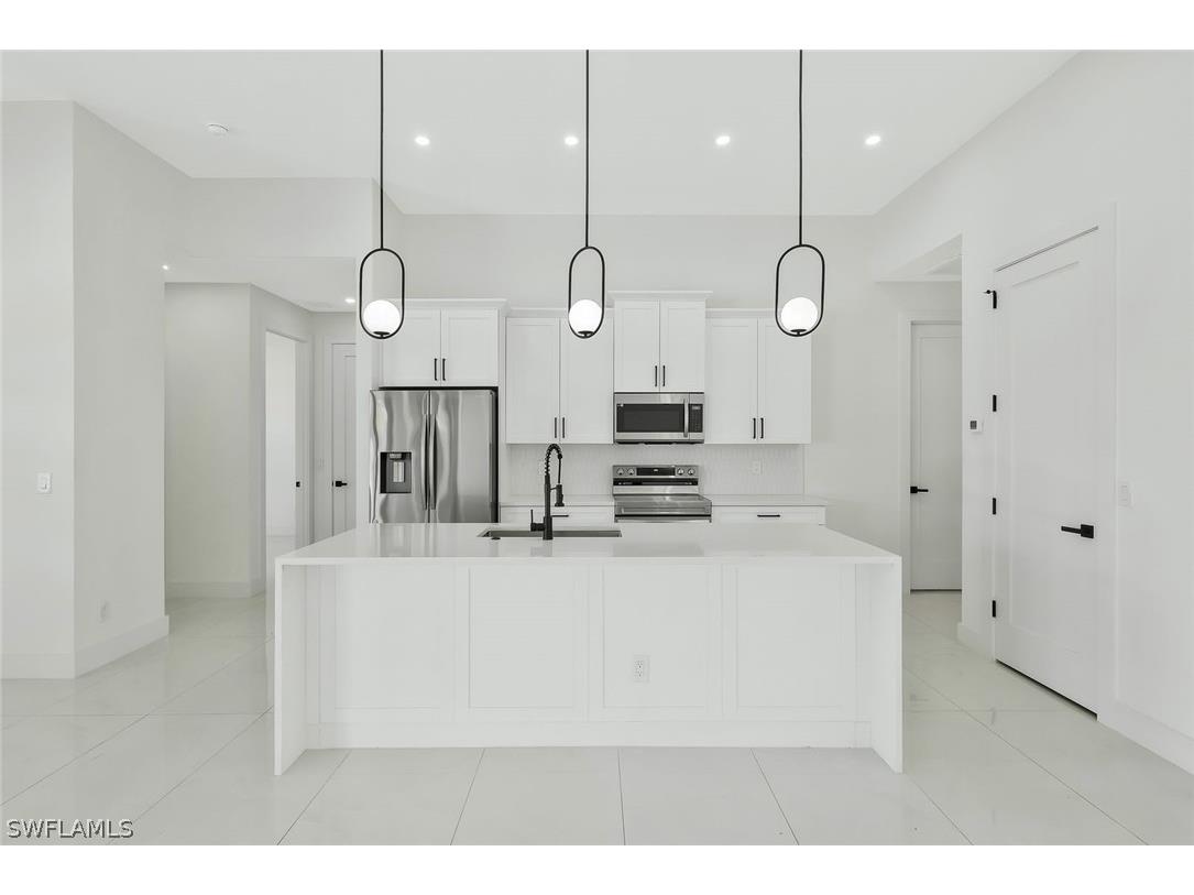 913 Embers Parkway W Cape Coral FL 33993 226011295 image9