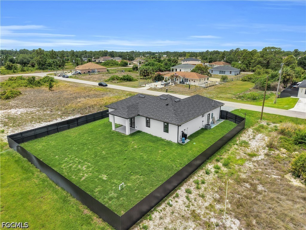 913 Mildred Avenue S Lehigh Acres FL 33974 2026019174 image3