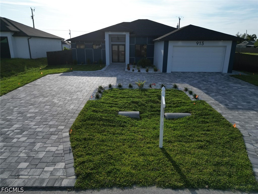 913 NE Juanita Place Cape Coral FL 33909 2026022248 image1