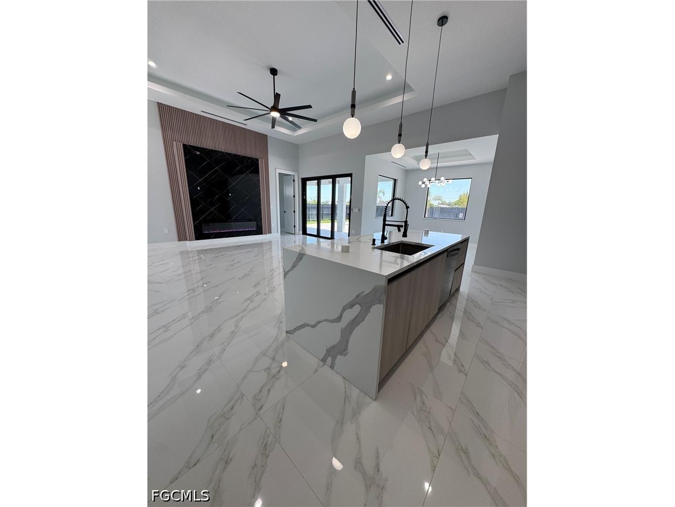 913 NE Juanita Place Cape Coral FL 33909 2026022248 image10