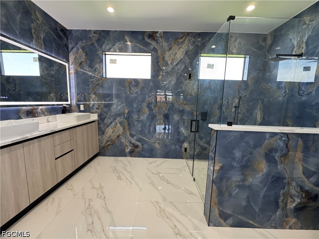 913 NE Juanita Place Cape Coral FL 33909 2026022248 image18