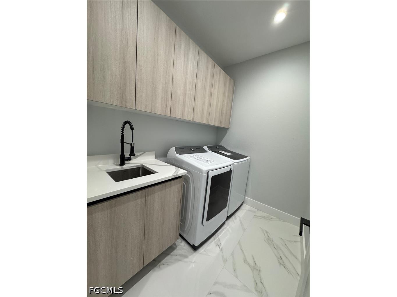 913 NE Juanita Place Cape Coral FL 33909 2026022248 image28