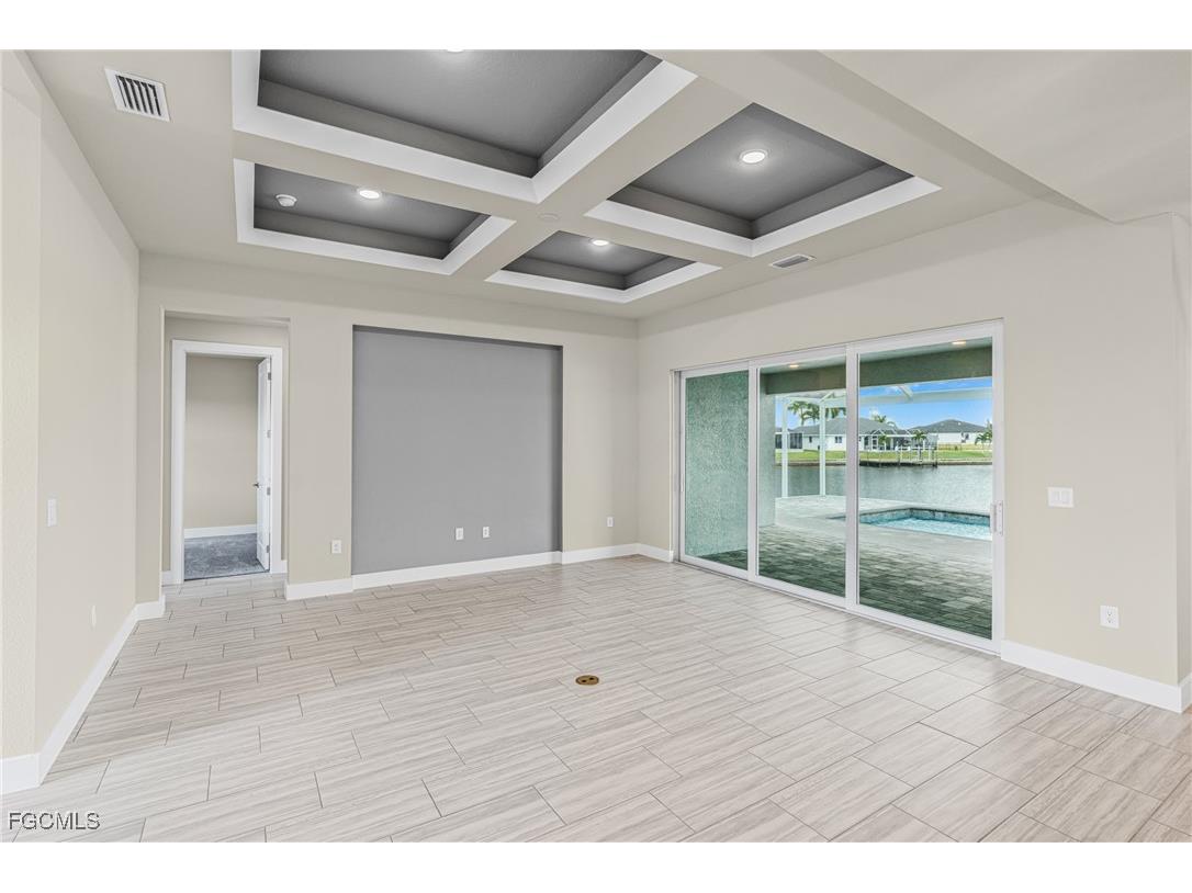 913 NW 33rd Place Cape Coral FL 33993 2025022588 image11