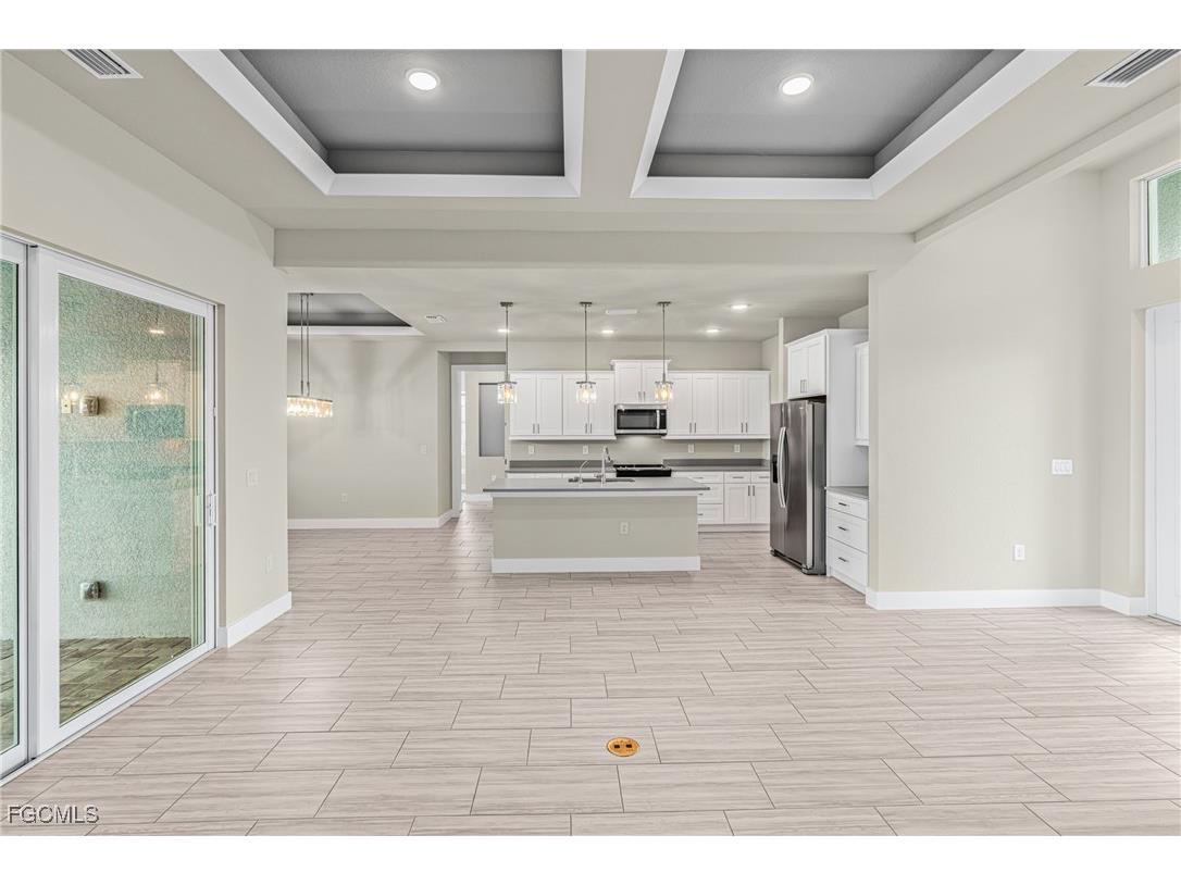 913 NW 33rd Place Cape Coral FL 33993 2025022588 image12