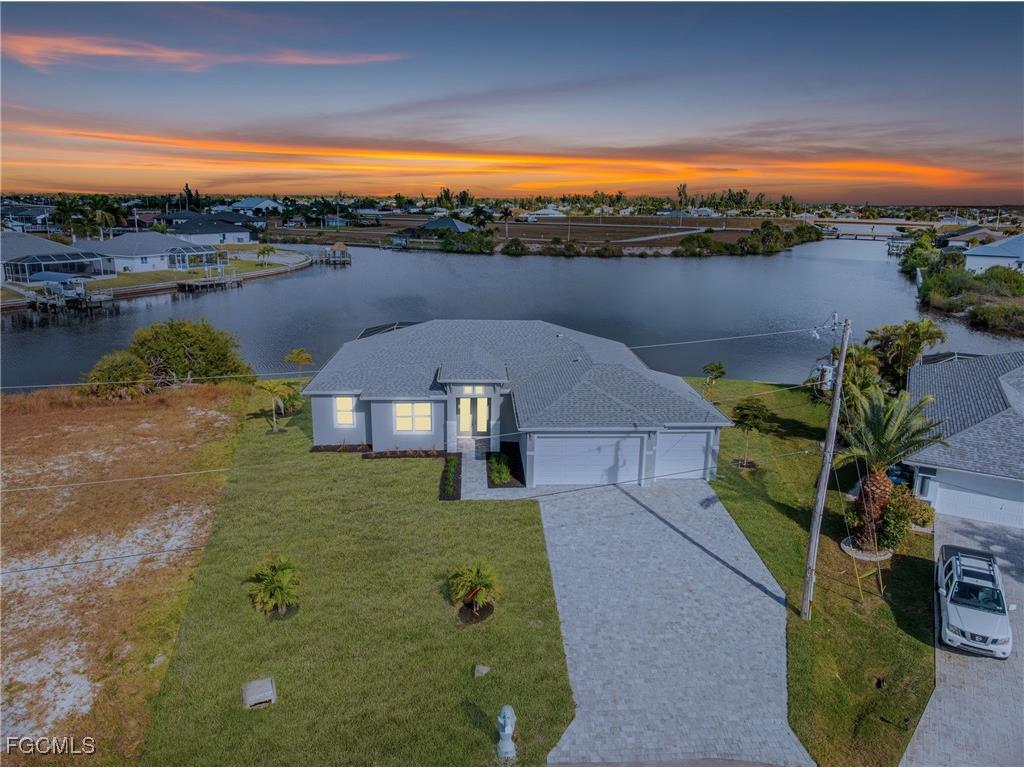 913 NW 33rd Place Cape Coral FL 33993 2025022588 image2