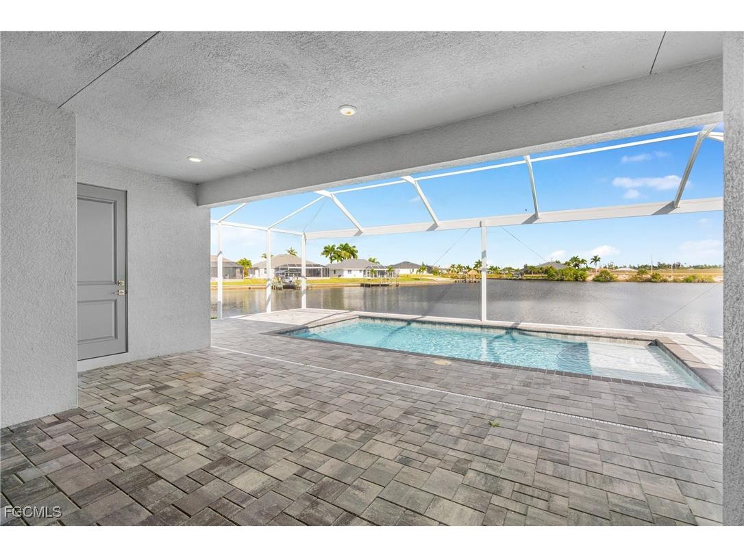 913 NW 33rd Place Cape Coral FL 33993 2025022588 image31