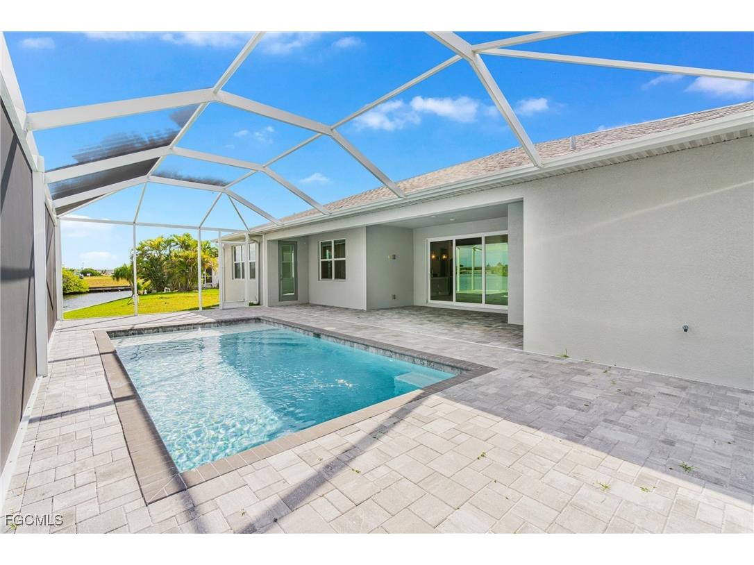 913 NW 33rd Place Cape Coral FL 33993 2025022588 image33