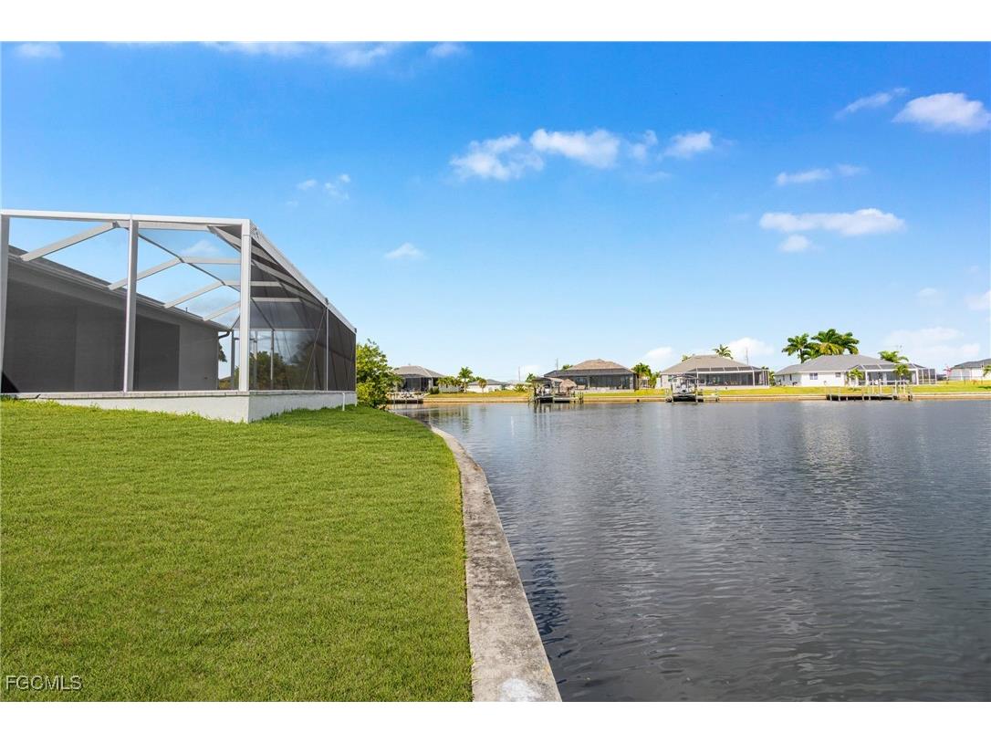 913 NW 33rd Place Cape Coral FL 33993 2025022588 image38