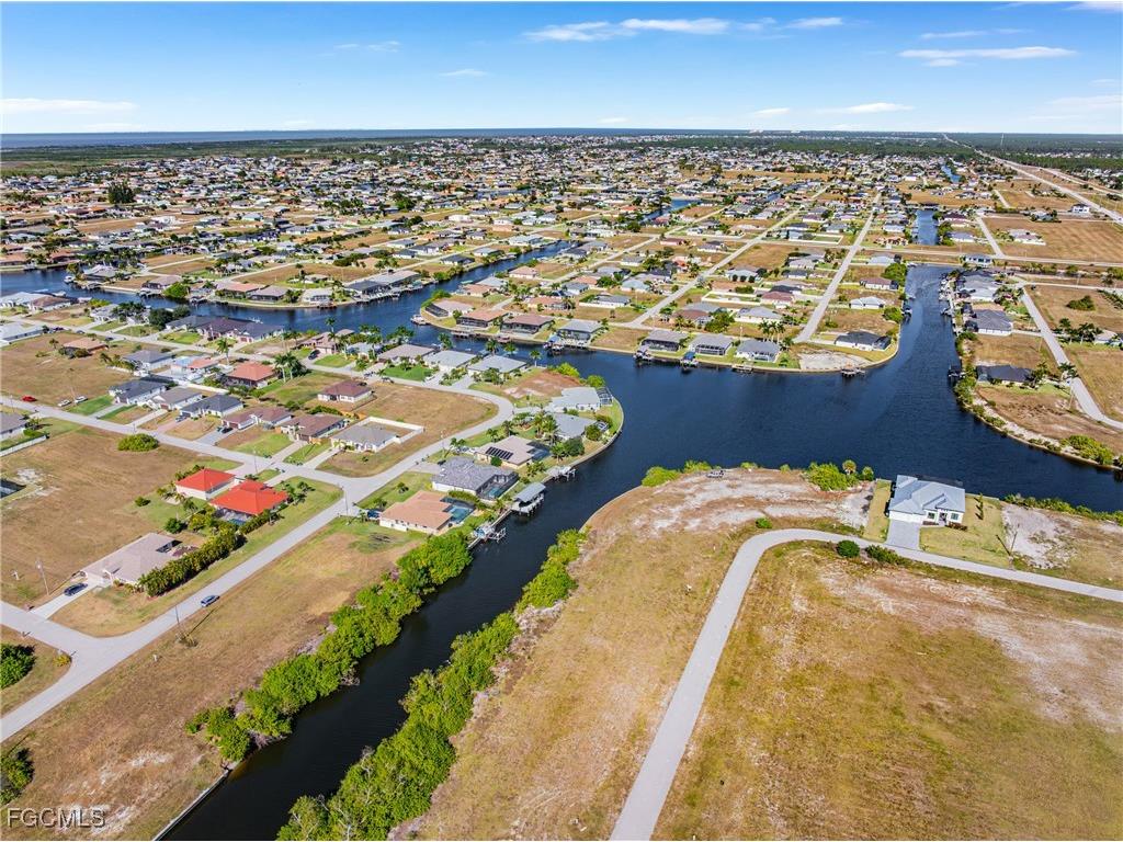 913 NW 33rd Place Cape Coral FL 33993 2025022588 image48