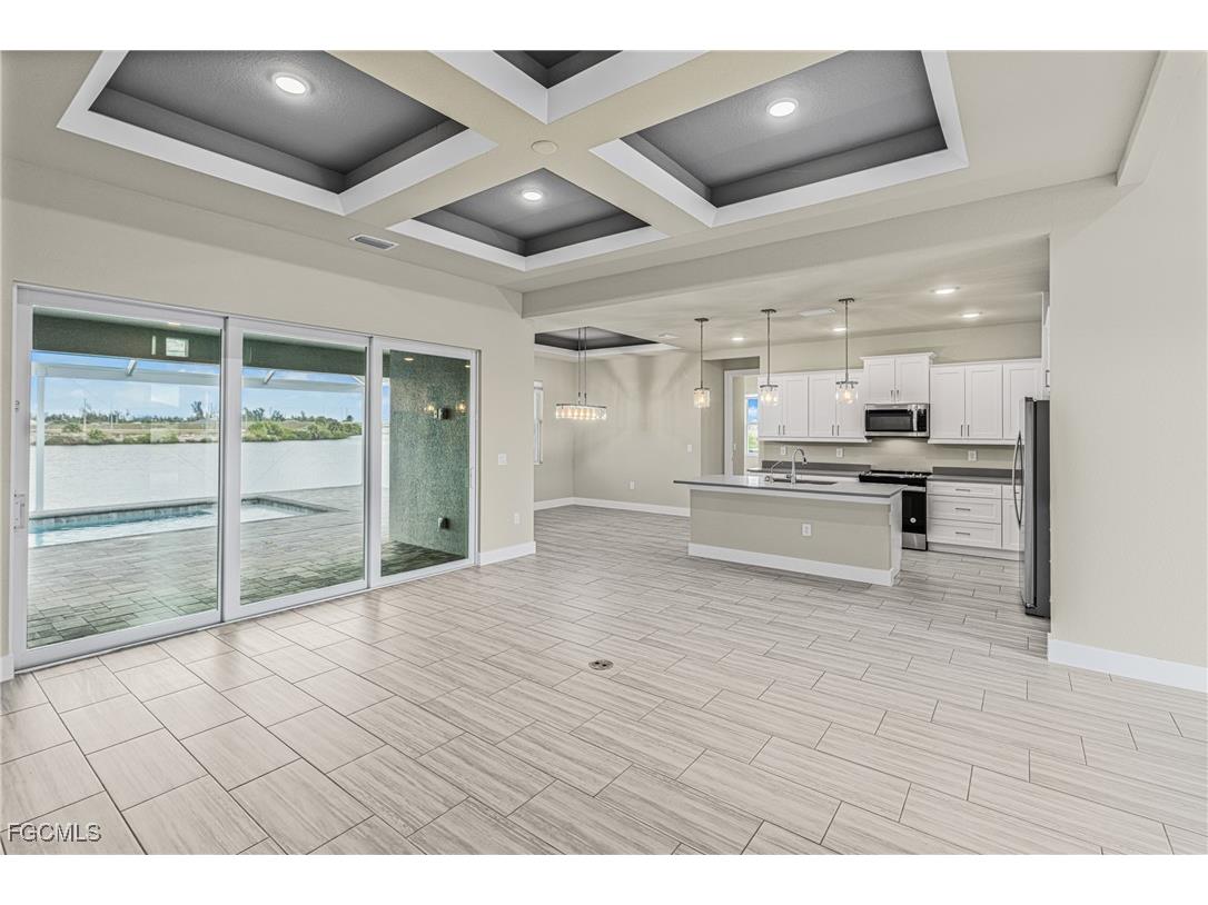 913 NW 33rd Place Cape Coral FL 33993 2025022588 image7