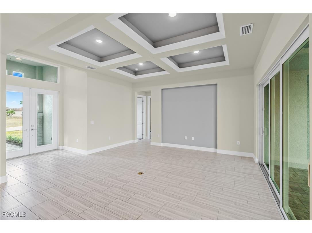 913 NW 33rd Place Cape Coral FL 33993 2025022588 image9