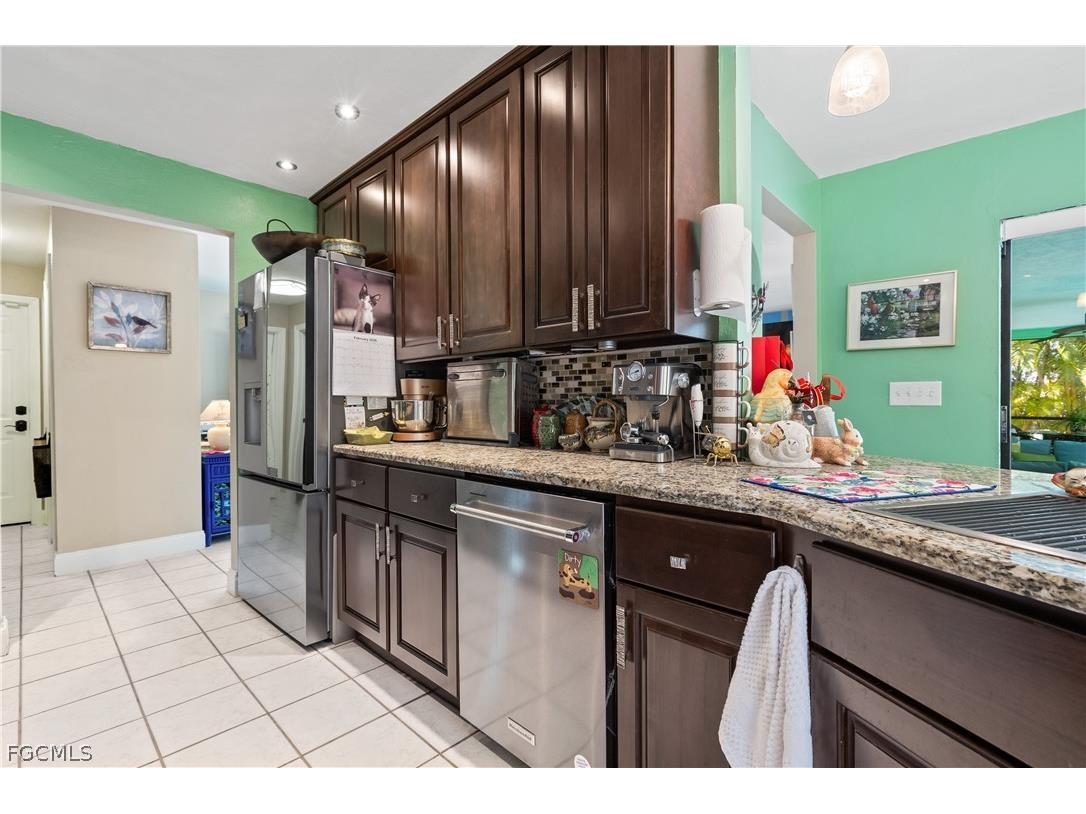 913 SE 26th Terrace Cape Coral FL 33904 2026007219 image22