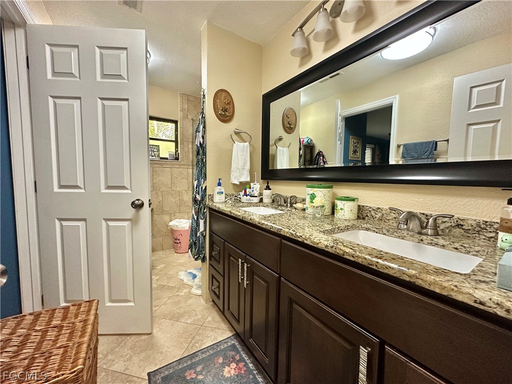 913 SE 26th Terrace Cape Coral FL 33904 2026007219 image36