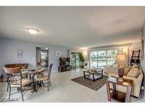 913 SE 43rd Terrace Cape Coral FL 33904 2025025043 image9