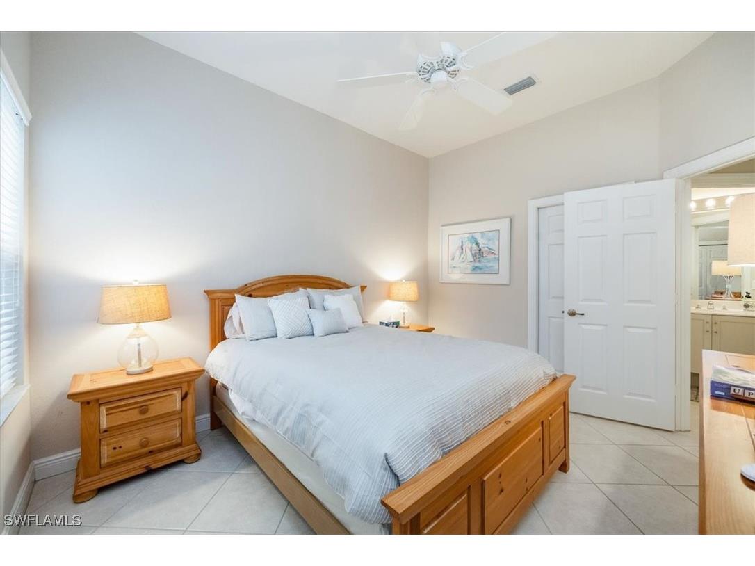 913 Vistana Circle #7 Naples FL 34119 225074740 image21