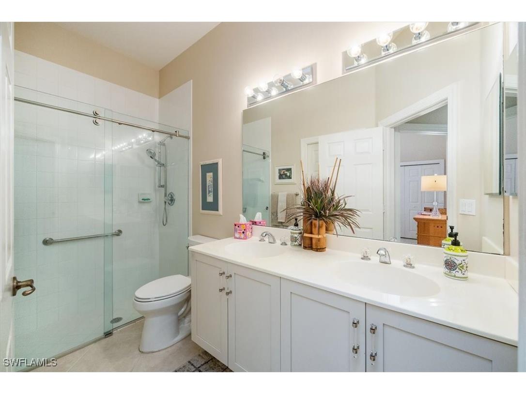 913 Vistana Circle #7 Naples FL 34119 225074740 image22