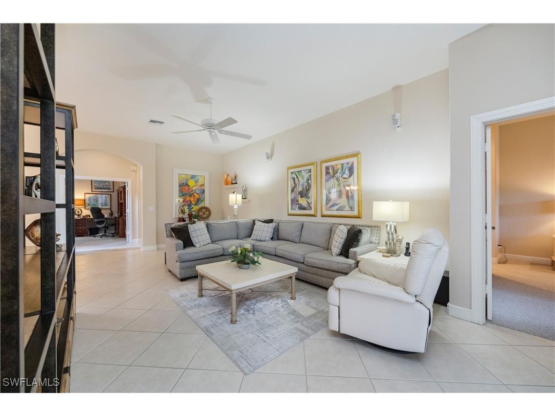 913 Vistana Circle #7 Naples FL 34119 225074740 image5