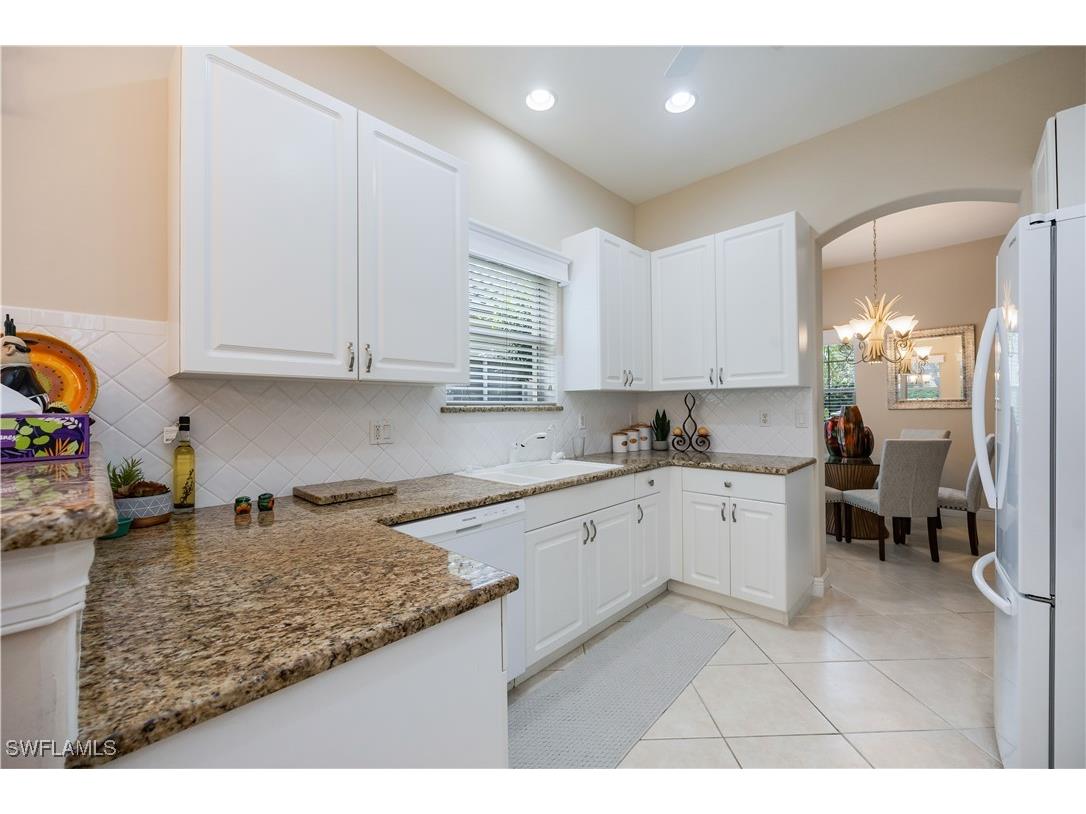 913 Vistana Circle #7 Naples FL 34119 225074740 image6