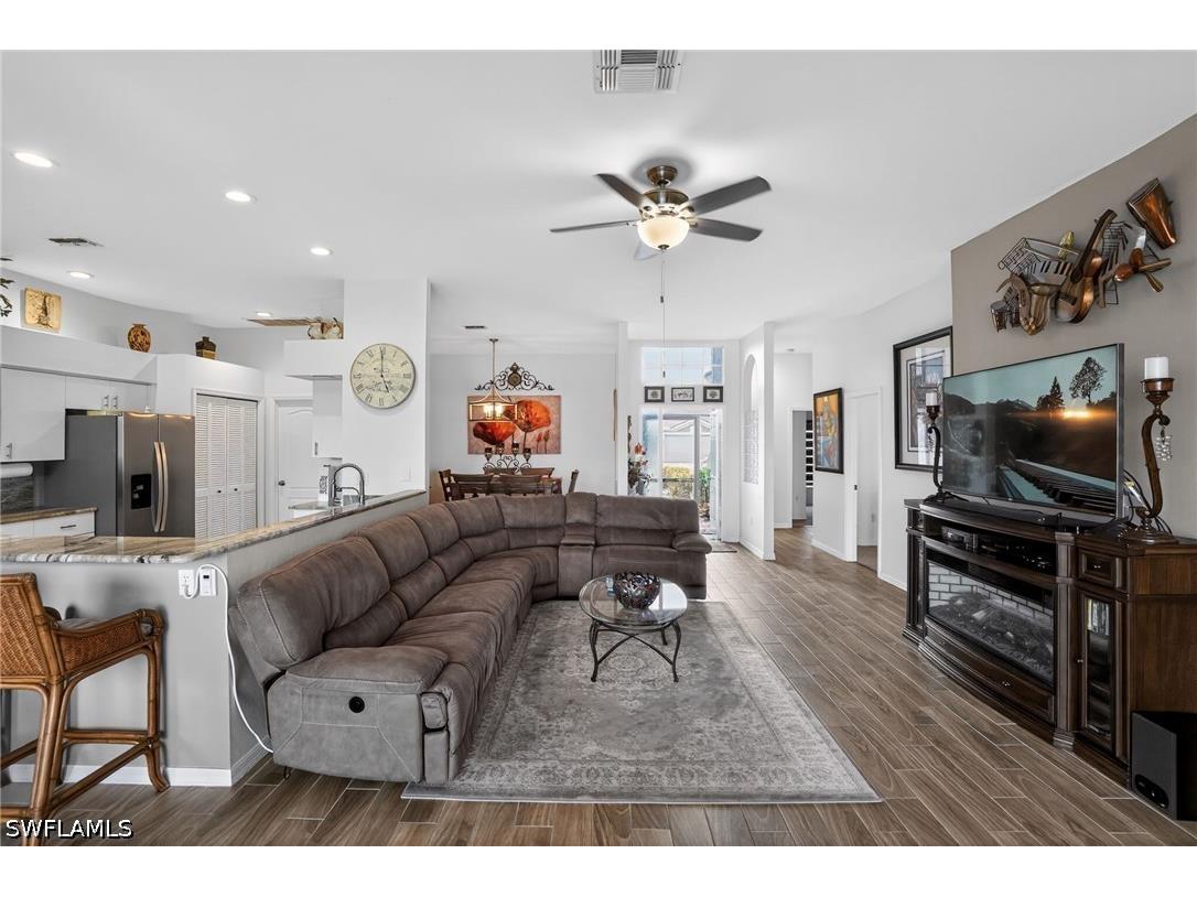 9131 Old Hickory Circle Fort Myers FL 33912 226014473 image5