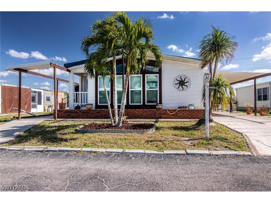9134 Flamingo Circle North Fort Myers FL 33903 223010168 image1