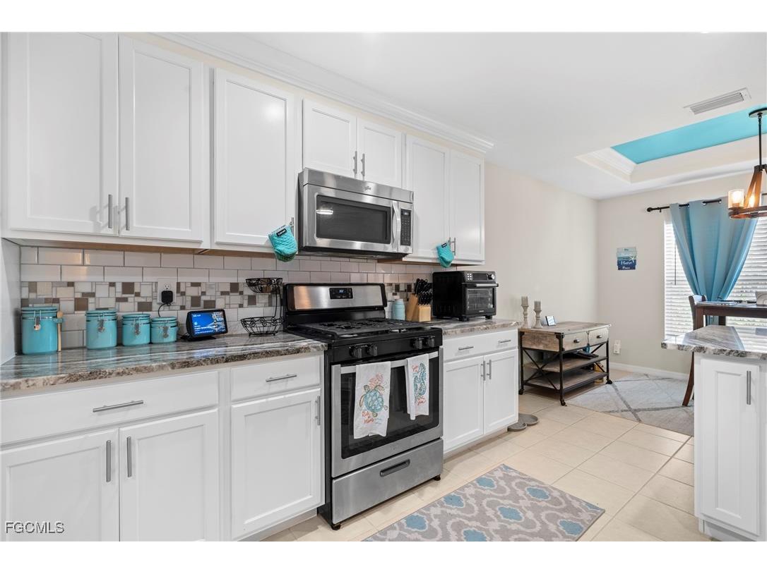 9135 Astonia Way Estero FL 33967 2025008257 image12