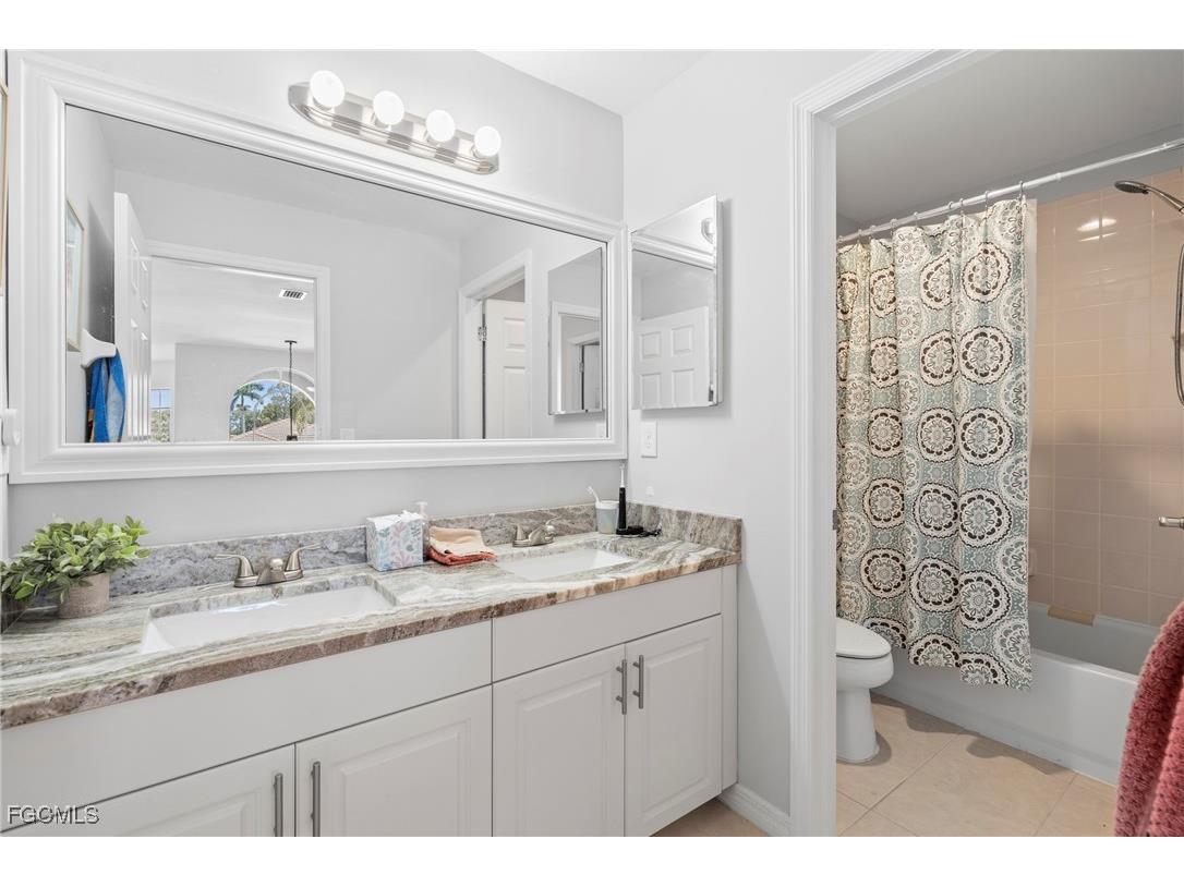 9135 Astonia Way Estero FL 33967 2025008257 image27