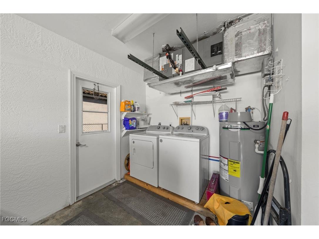 914/916 SE 14th Terrace Cape Coral FL 33990 2025017856 image14