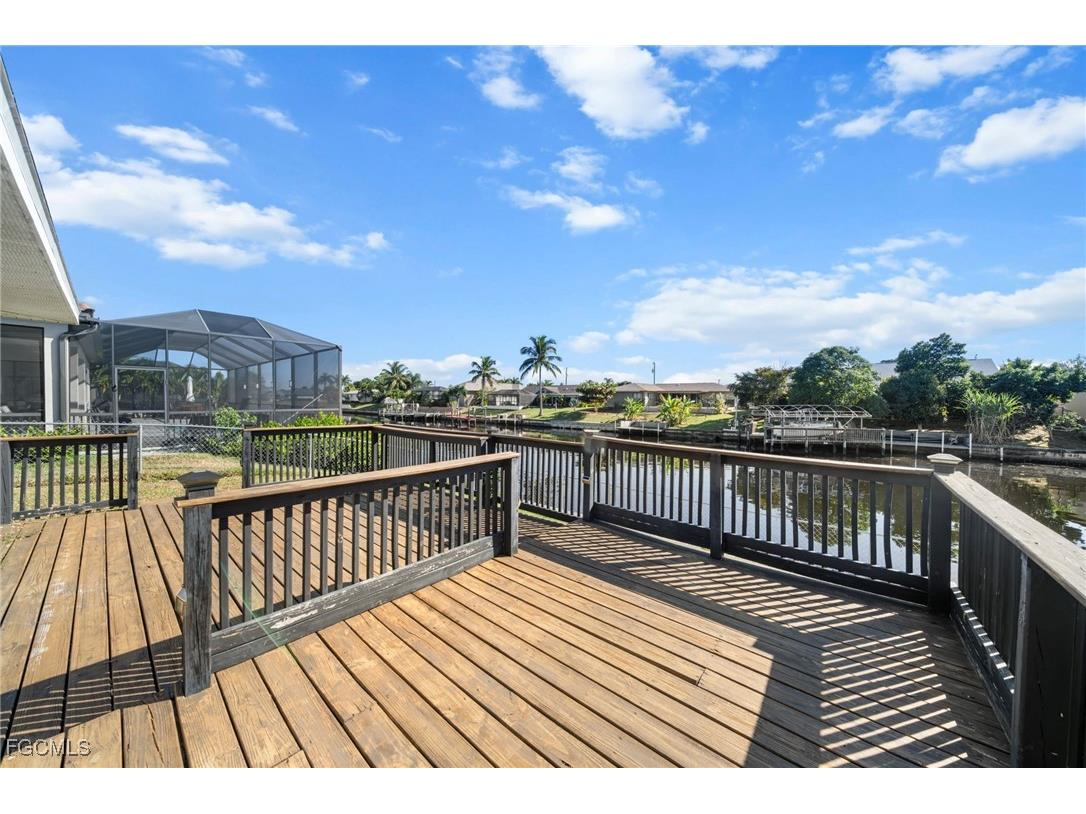 914/916 SE 14th Terrace Cape Coral FL 33990 2025017856 image15