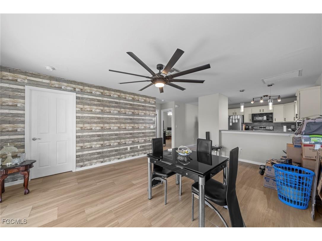 914/916 SE 14th Terrace Cape Coral FL 33990 2025017856 image9